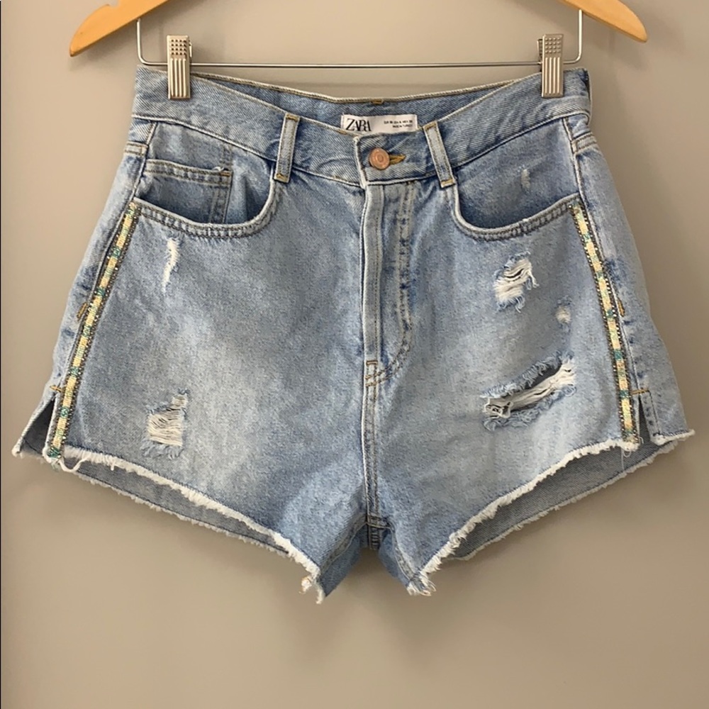 Size 4 ZARA shorts ! 💙✨